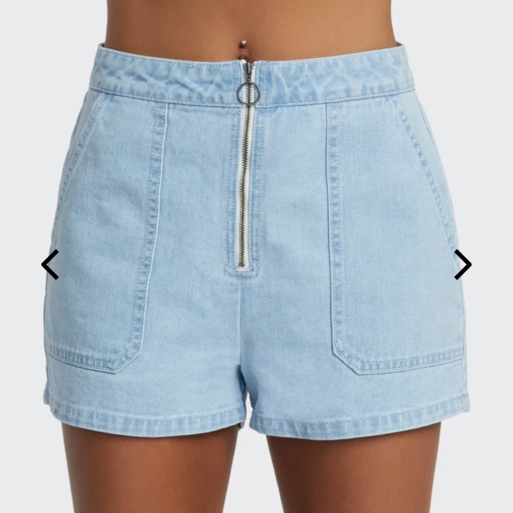 New without tags RVCA Goldie denim shorts 24
